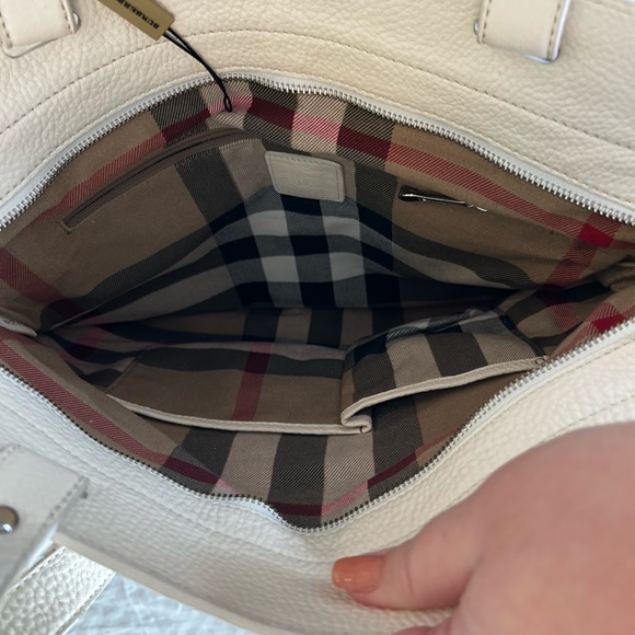 Authentic Burberry Roll-Up Stowell Tote - Cream - Picture 16 of 16